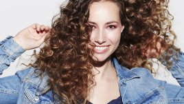 Домашна маска за оформяне на страхотни къдрици