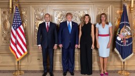 Румен Радев и Десислава се снимаха с Тръмп и Мелания