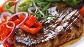 Мариновани пържоли с чесън