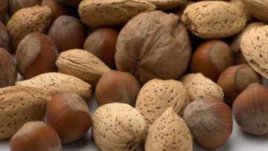 Орехи и бадеми пазят мозъка от стареене