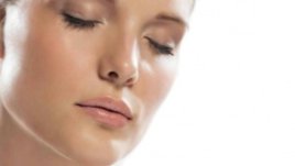 Маска от зехтин и рициново масло почиства лицето идеално