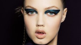 Блясък и кристали в празничния грим 