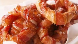 Лучени кръгчета с бекон