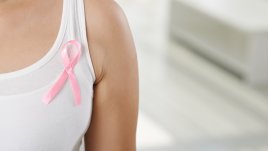 4 симптома на рак на гърдата, различни от бучка