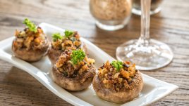 Пълнени гъби с козе сирене