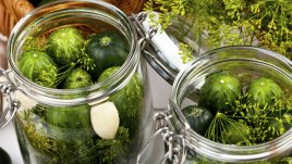 Пикантни краставички