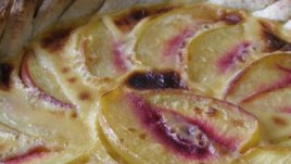 Френски сладкиш с праскови