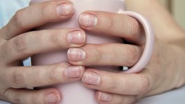 Какво означава, ако имате ивици по ноктите?