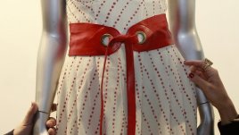 Талия, оформена с най-женствения колан