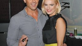 Ива Екимова с годежен пръстен