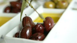 Кои са основните компоненти на средиземноморската диета? 