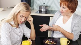 Майка ми казваше да не се омъжвам за него, а сега го обича