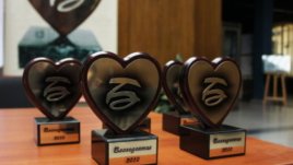 Акушер-гинекологът Янчо Делчев стана "Благодеятел на годината" 2010