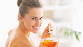 Как да ползвате меда за кожа с акне