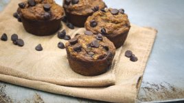 Пухкави мъфини с шоколадови парченца 