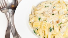 Фетучини със сметана и пармезан