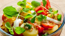 Свежа салата с картофи