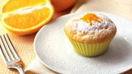Мъфини с портокалови корички и пудра захар