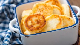 Солени мекици със сирене