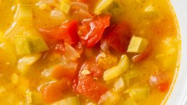 Супа с равиоли и тиквички