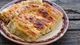 Вкусна баница с извара