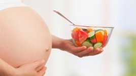 Хранене при бременни вегани