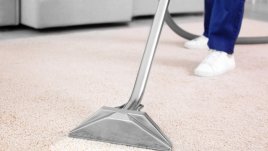 Трикове за почистване на петна по килима, които улесняват живота