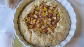 Френски сладкиш галет с праскови и круши