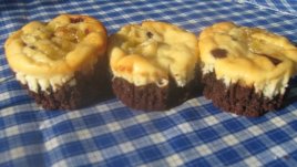 Черно-бели ябълкови мъфини