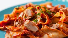 Пикантна паста с риба тон