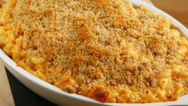 Макарони със сирене чедър