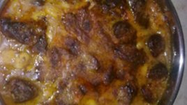 Смилянски боб на фурна с домашна наденица