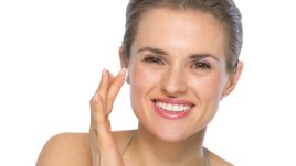 Иновация за зряла кожа, имитираща действието на хормона на младостта