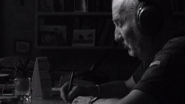 Актьорът Джони Пенков пред „Умно село“: Човек се ражда свободен