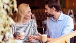 Знаци, че той е емоционално отворен към вас