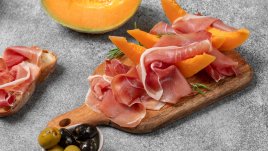 Сандвичи с прошуто и пъпеш