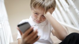 Тормозят сина ми в училище, какво да правя?