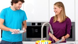 Защо е важно домакинските задължения да се разпределят?