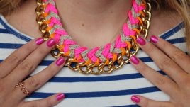 Как да си направите колие с конци?