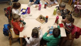 Детето говори неприлични думи – кой е виновен?