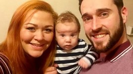 3-месечно бебе изуми света, като каза на баща си „Hello“