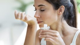 Лесен начин да си направите домашен парфюм