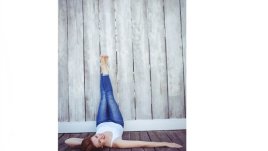 4 ползи от повдигането на краката на стената