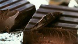 Бъдещи майки – яжте черен шоколад