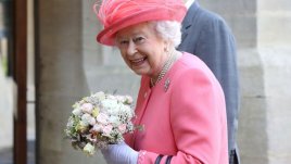 Какво кралица Елизабет II никога не яде? (галерия) 