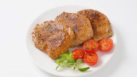 Свински карета с марината от балсамов оцет и подправки