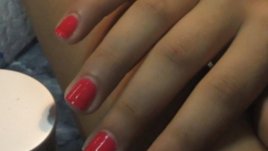 Модерен маникюр – къс и едноцветен