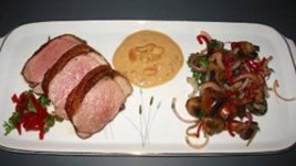 Коледно изкушение с патешко филе и фъстъци