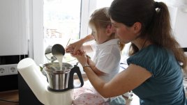 Домашен кулинарен курс учи децата на здравословно хранене