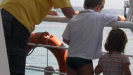 На море с приятели